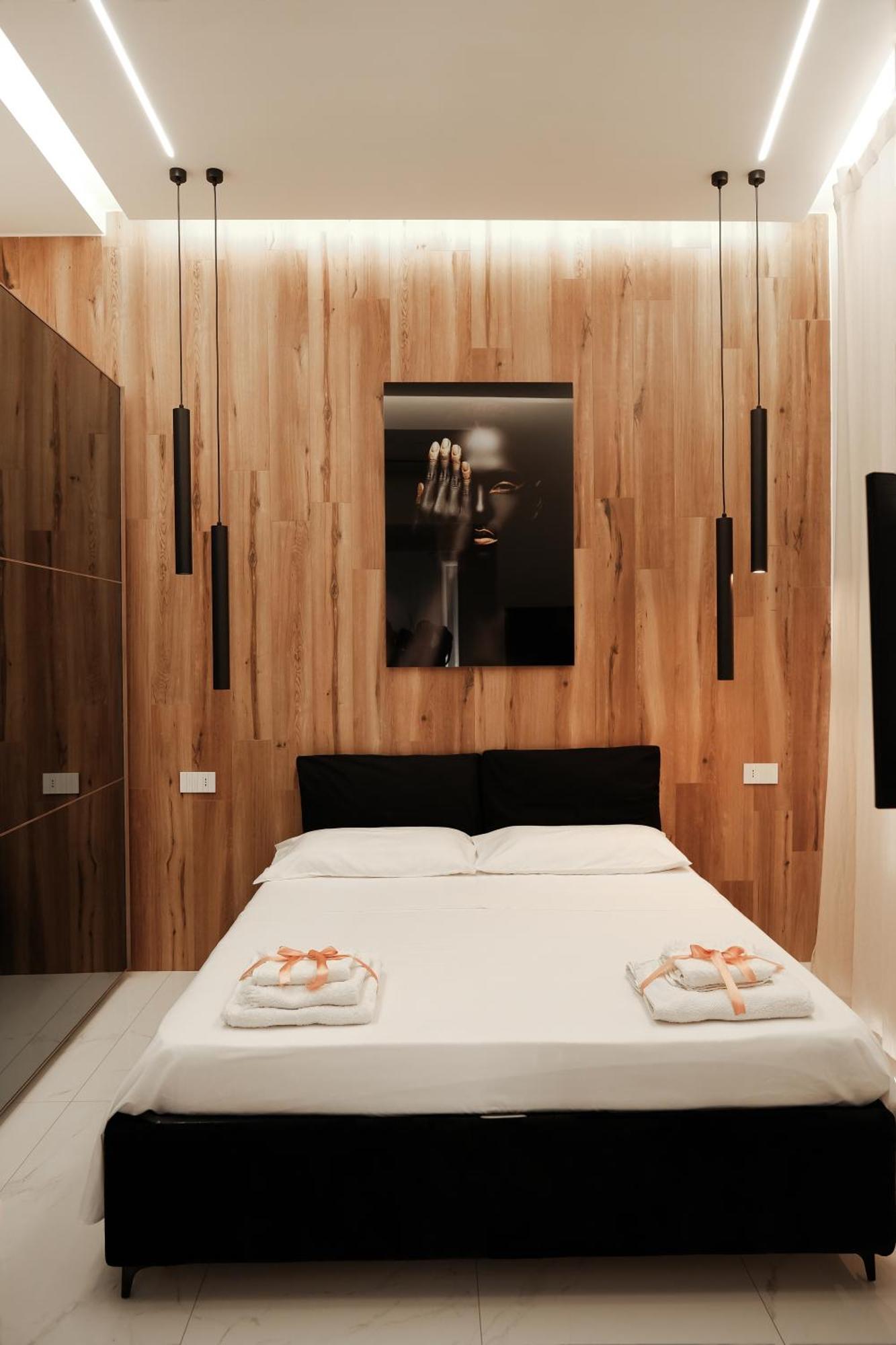 Doryana Luxury * Napels
